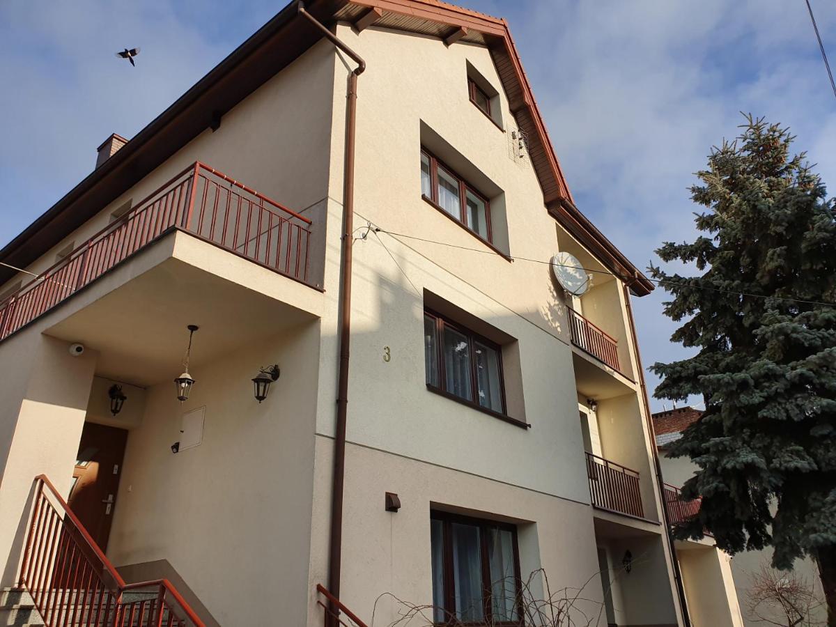 Hostel Mleczna - Metro Zacisze Warsaw Exterior photo