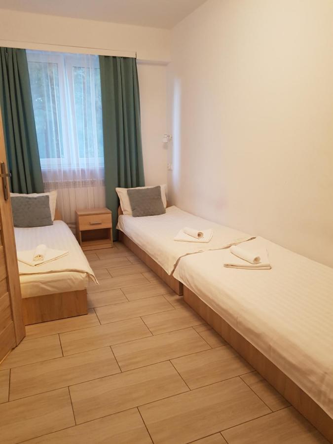 Hostel Mleczna - Metro Zacisze Warsaw Exterior photo